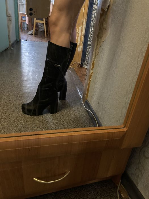 Продам зимние сапоги