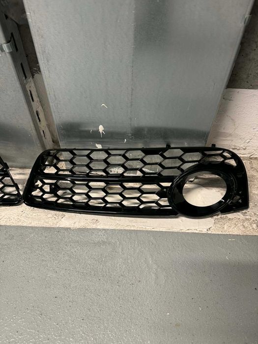 Kratki halogenów,grill plaster miodu Audi A5 8T przedlift