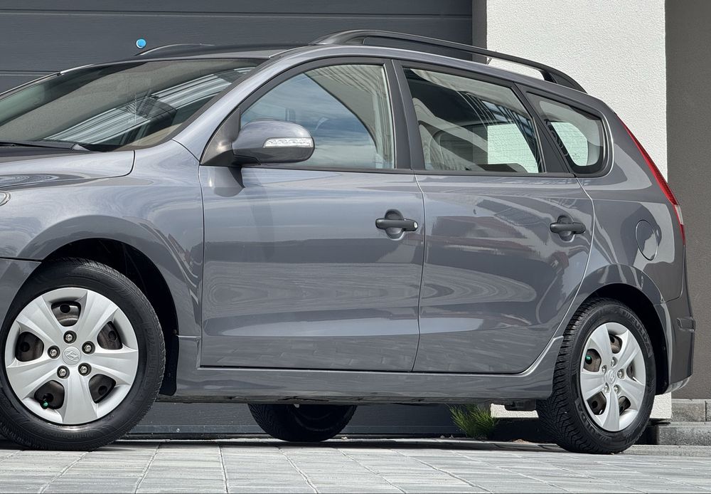 Продам Hyundai i30 2011 1.6 дизель Універсал у чудовому стані