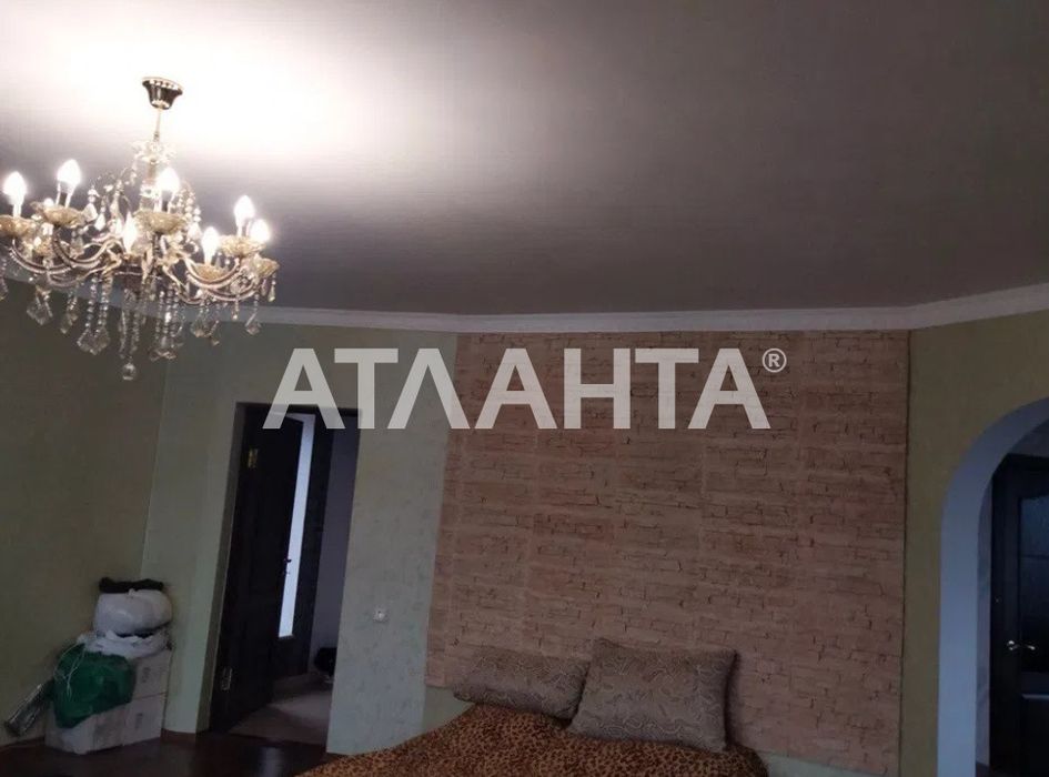 Капитальный дом в пригороде