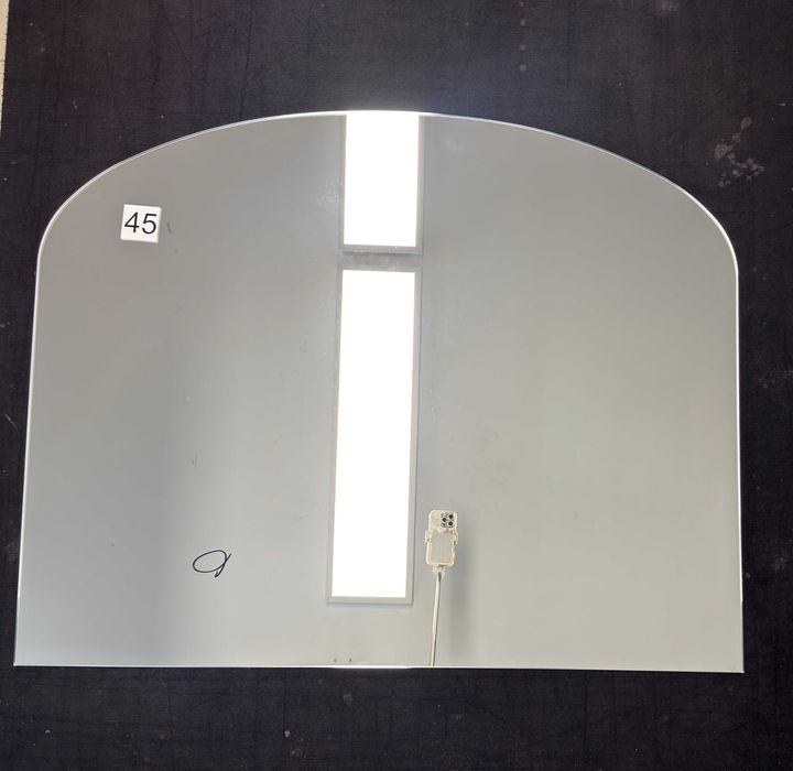 Lustro float 4mm[wymiar 783x983] – niższa cena, drobna wada