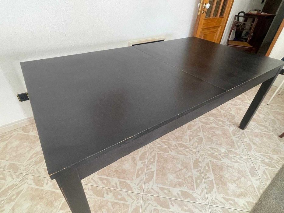Mesa de jantar extensível preta