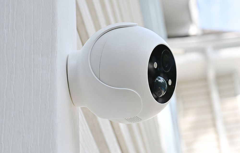 Kamera zewnętrzna SwitchBot Outdoor Spotlight Cam WiFi Bluetooth