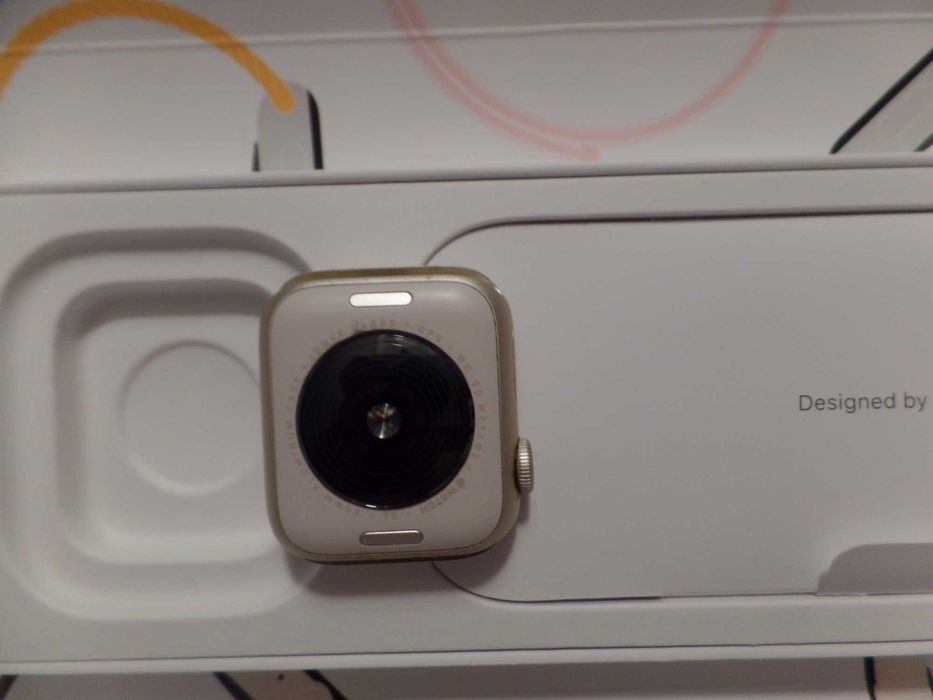 Apple Watch SE (2ª Geração) GPS 40mm Starlight Original Apple