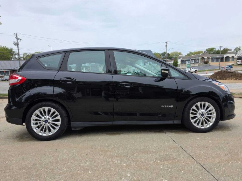 Ford C-Max Hybrid Se      2017