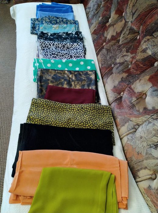 Отрезы шелковых тканей