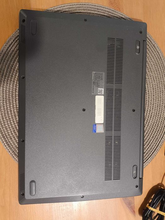 Laptop Lenovo - Intel i3 | SSD NVMe | FullHD | Windows 11