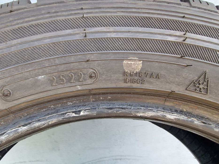 Шини 195 60 R16c Falken зима, як нові