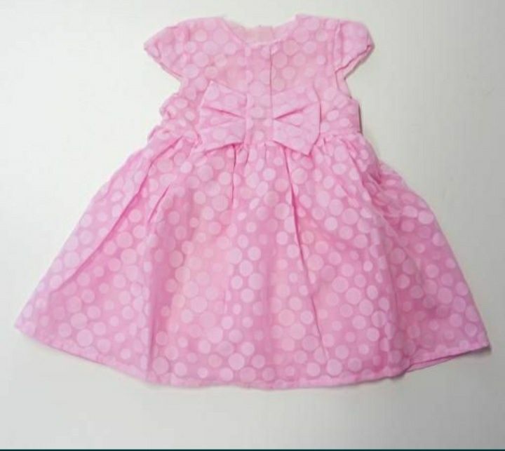 Śliczna sukienka Minetti