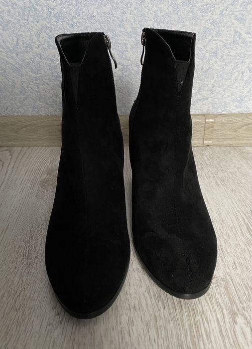 Ботильйони демісезонні  чорні 38 розмір