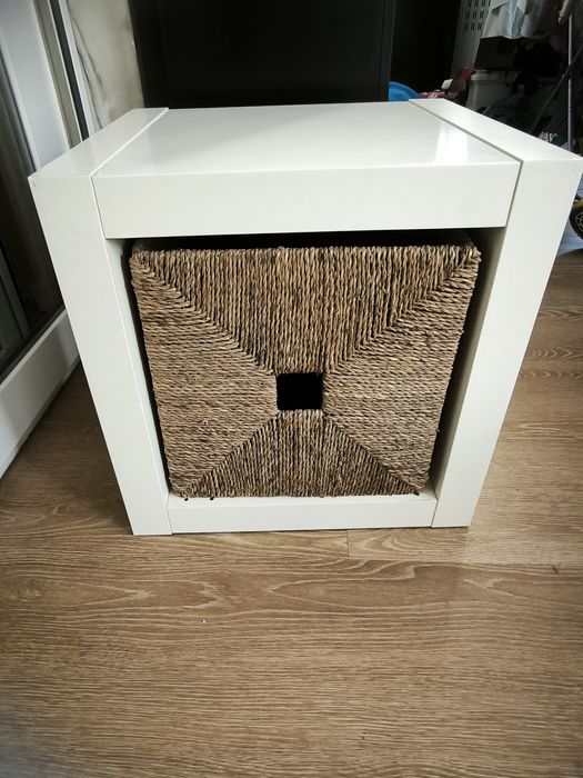 Cubo IKEA com cesto de vime