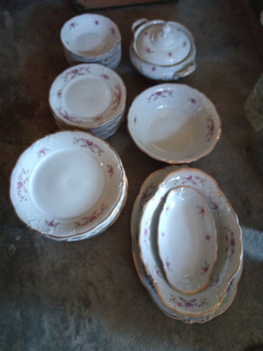 Pratos loiça muito bonita