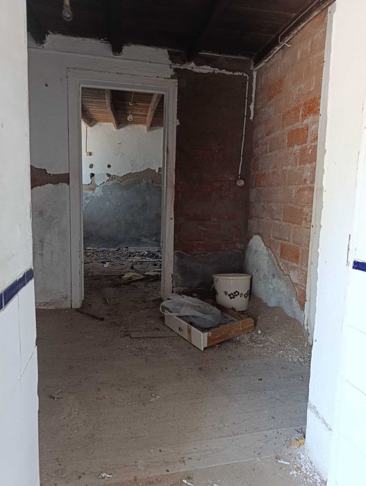 Casa antiga com terreno
