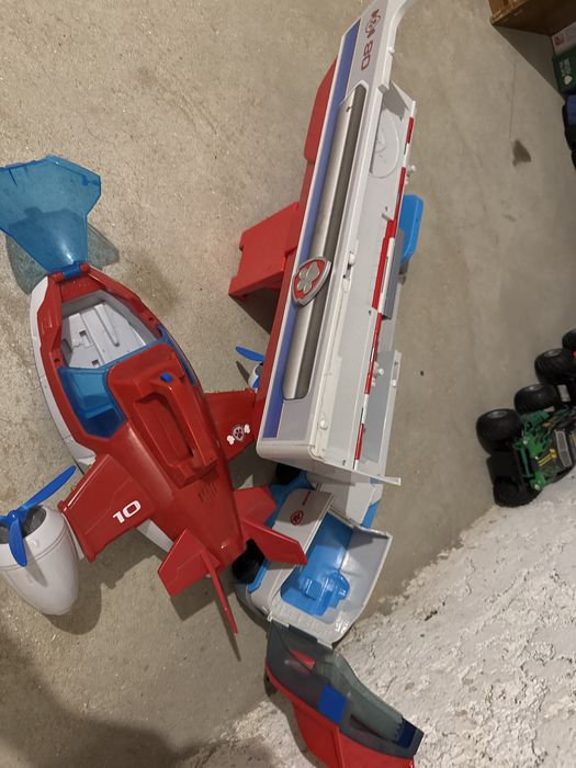 Camiao e helicoptero patrulha pata