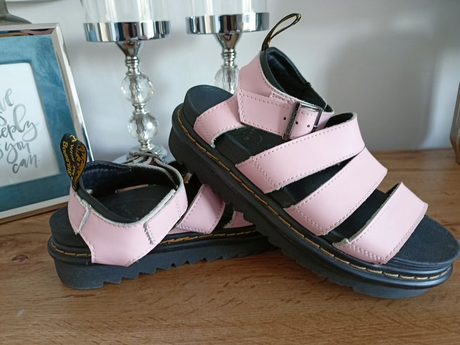 Sandały Dr Martens 40 różowe
