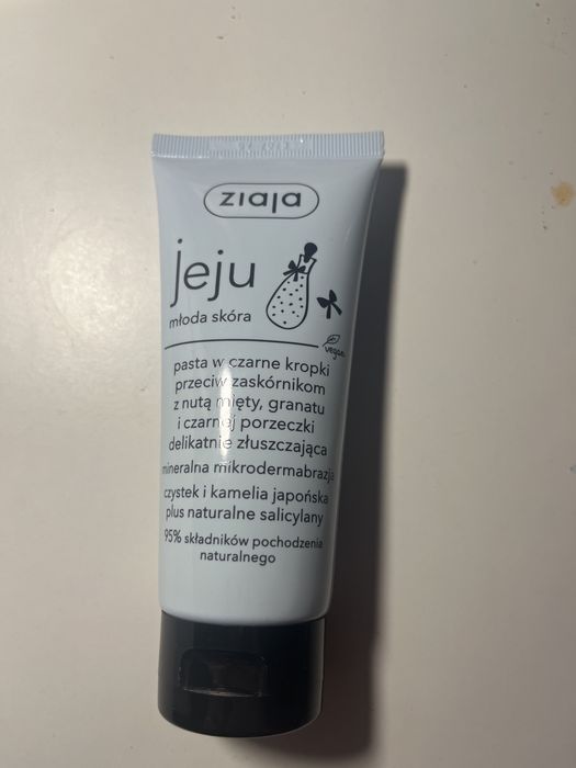 Ziaja pasta do twarzy w czarne kropki przeciw zaskórnikom