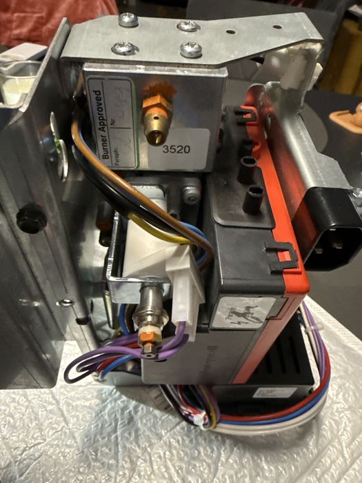 Honeywell DFGT-03MC01 i S4965C3011 moduł sterownik palnika