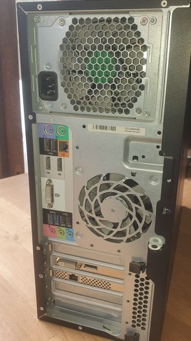 Системний блок HP Z230 i3-4160 3.6 GHz 8 ГБ