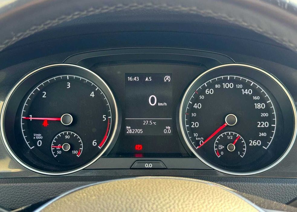 Volkswagen Golf VII 1.6 TDi Variant Confortline- Garantia Incluída