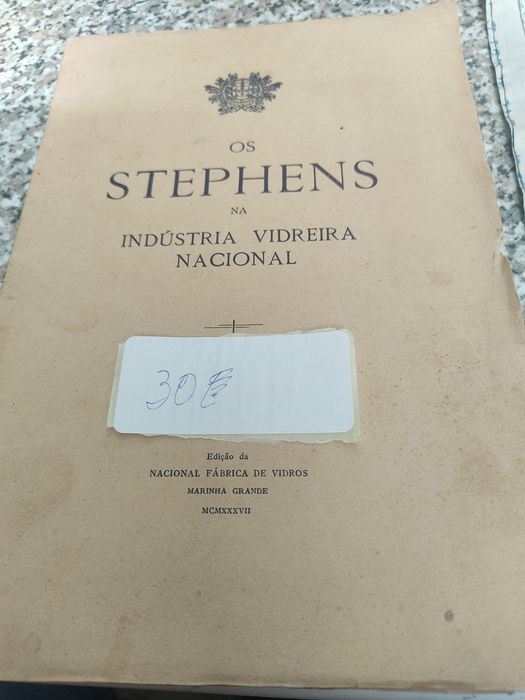 Tenho dois livros antigos