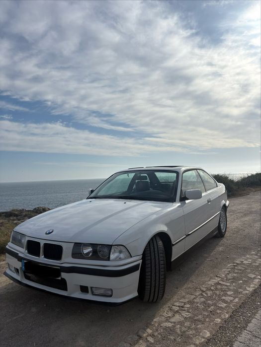 BMW E36 318IS coupé foto 3
