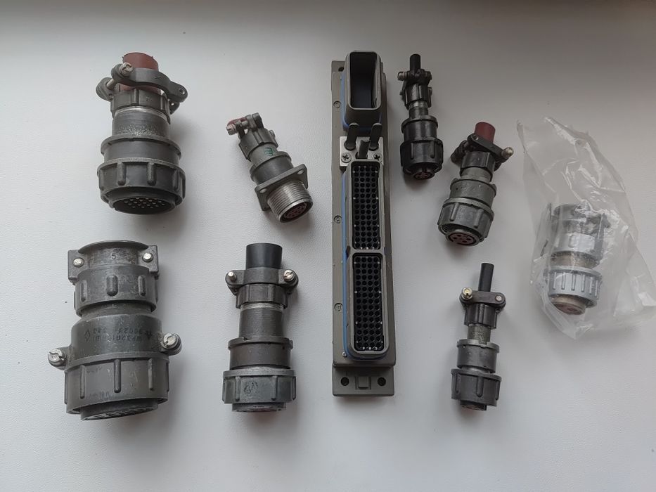 Кнопка 2КР,переключатель 2ВМ та інше