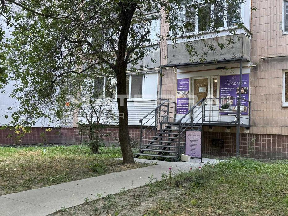 Продаж! Фасадна комерція 37.7м² З ОРЕНДАРЕМ! Боярка, Центр