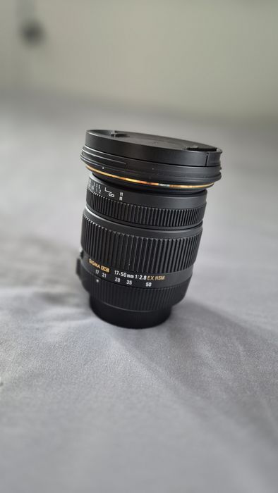 Aparat Nikon D5500 + Obiektyw Sigma 17-50mm 1:2.8