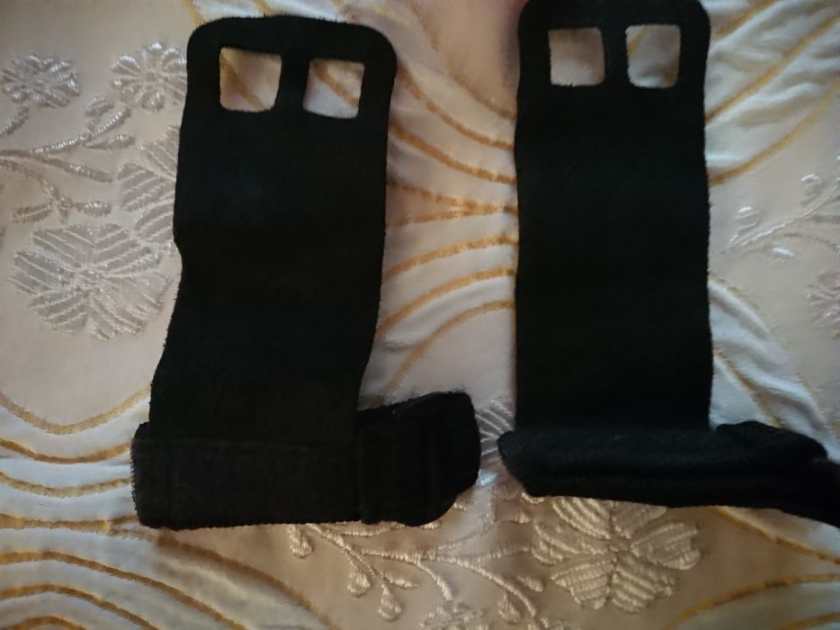 Vendo Luvas/Estafas para Crossfit/Musculação