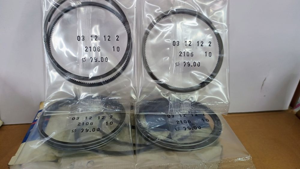 Кольца ВАЗ.1000грн. комплект.