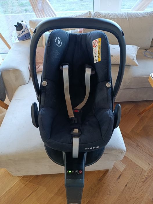 Maxi Cosi i-Size baza plus fotelik