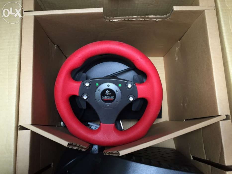 Volante Logitec com force feedback