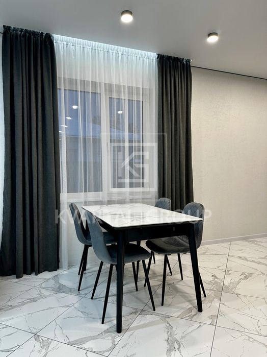 Будинок в Бучі з новим ремонтом!