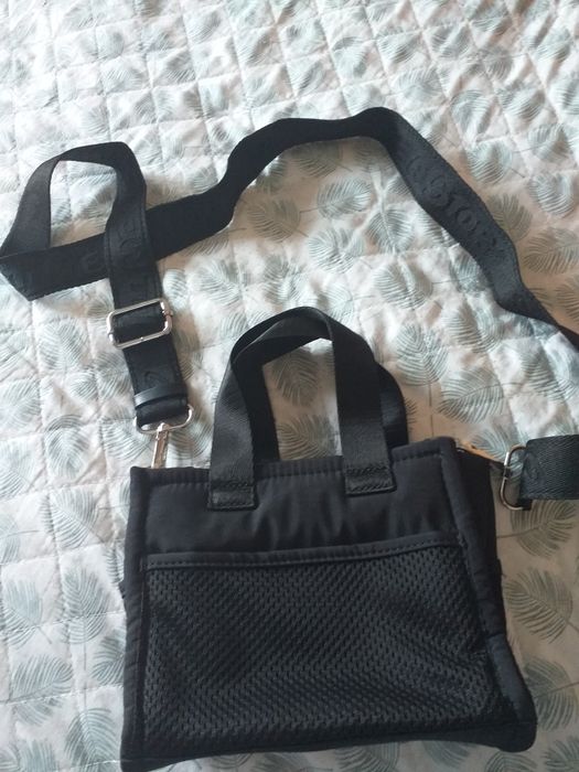 Mala preta da parfois