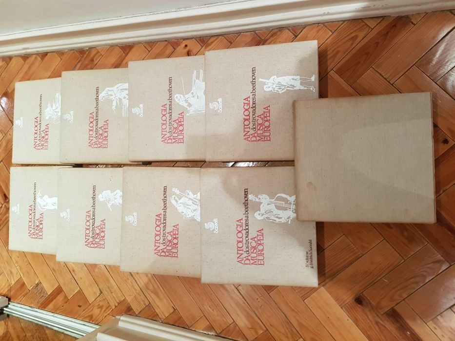 Vinil,Antologia da Musica Europeia nove volumes cerca de 80 LP,s novos