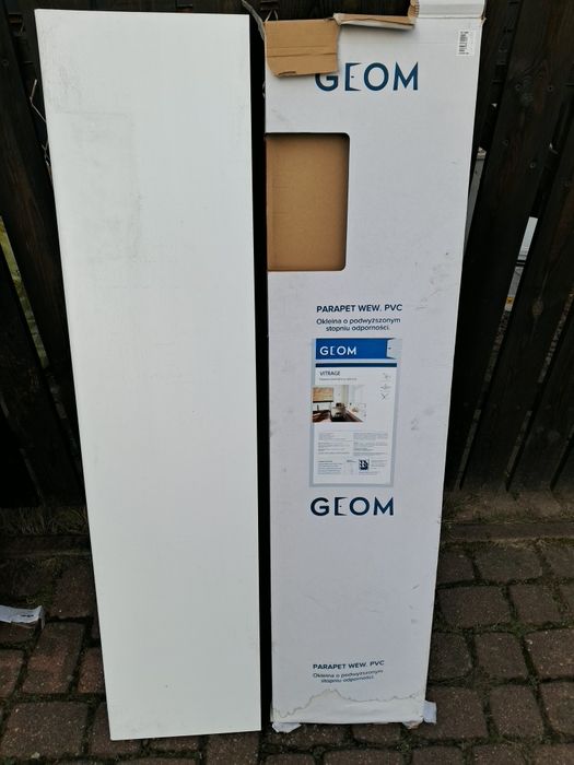 Parapet wew. biały PCV Vitrage szer. 30, dł. 126 cm