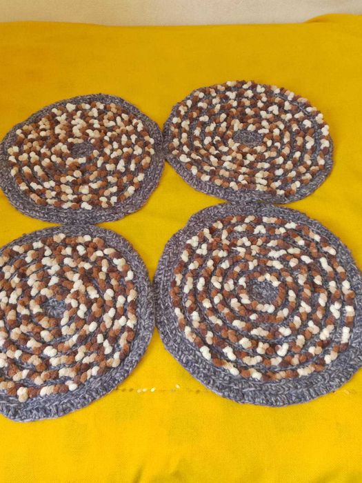 вязані чохли на табуретки