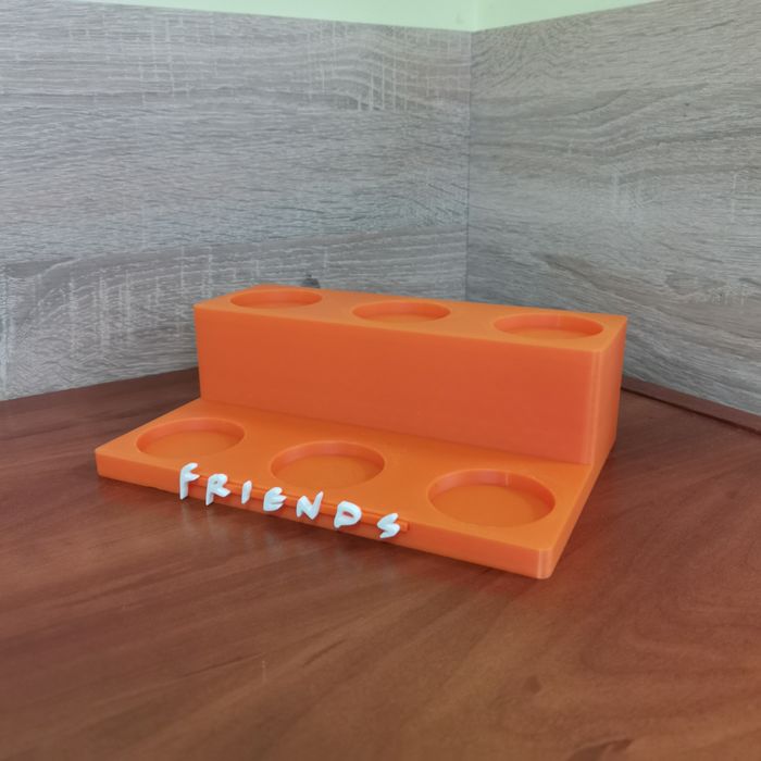 Підставка з логотипом Friends для фігурок McDonald's