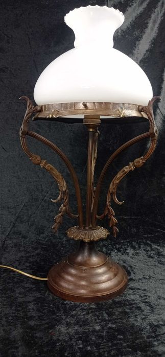 Duza elegancka mosiezna lampa nocna do salonu OS1013