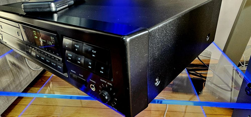 ONKYO DX-704 CDP + oryginalny pilot-bdb.stan