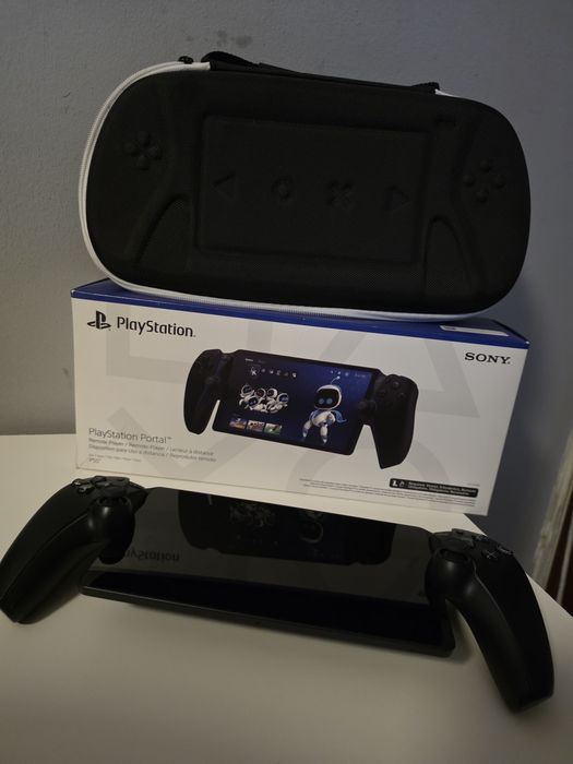 PlayStation Portal Remote Player (Preto) + Bolsa de Transporte Rígida + Caixa
