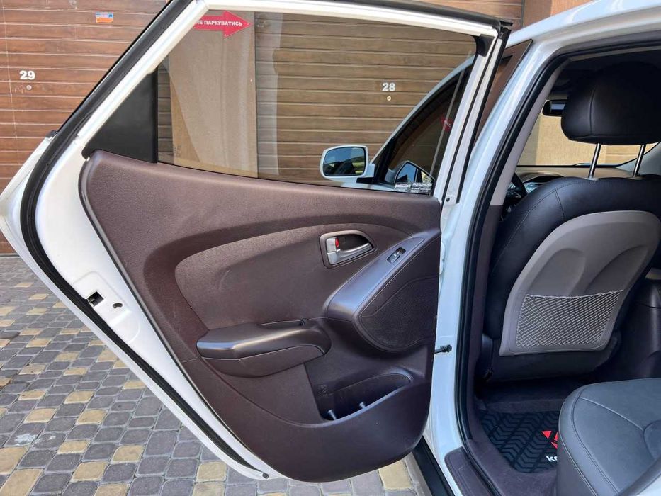 Продам  Hyundai Tucson 2014. Можна в розстрочку, під викуп.