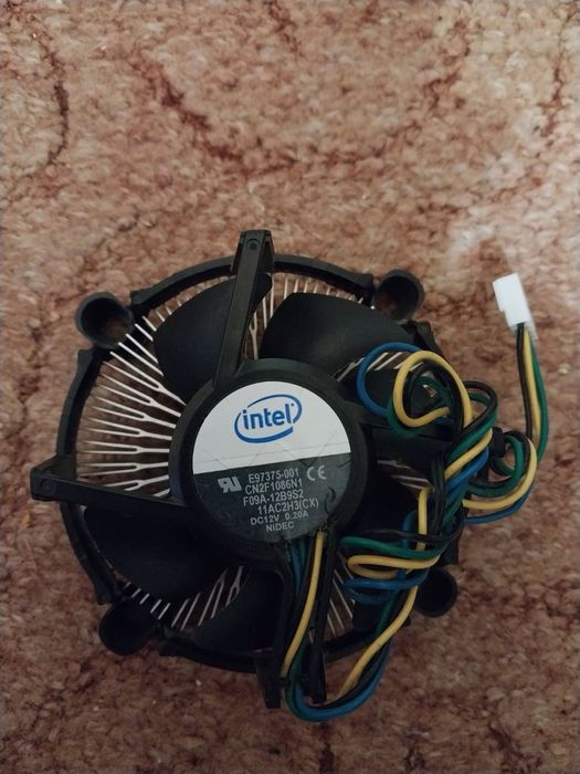 Кулер для процесору боксовий кулер Intel боксовый кулер для процессора