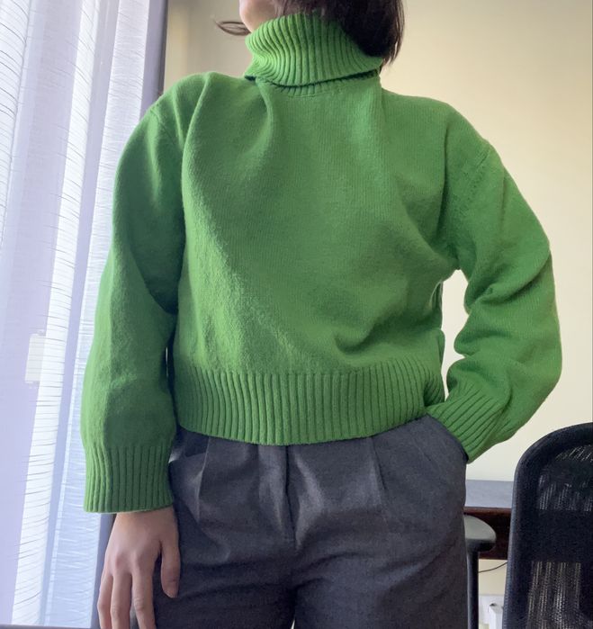 Зелений светр з гольфом H&M