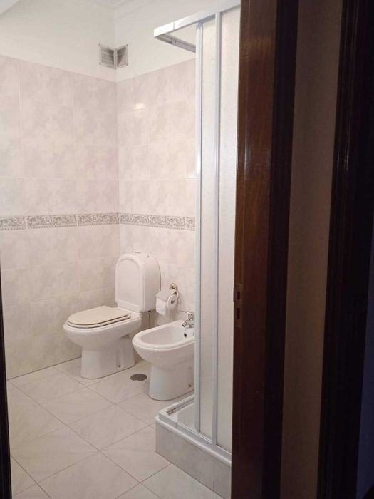 Quarto em Leiria|Trabalhador_Casa de banho privativa