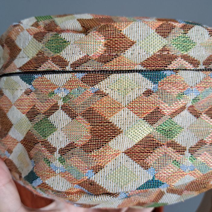 Pojemna nerka damska