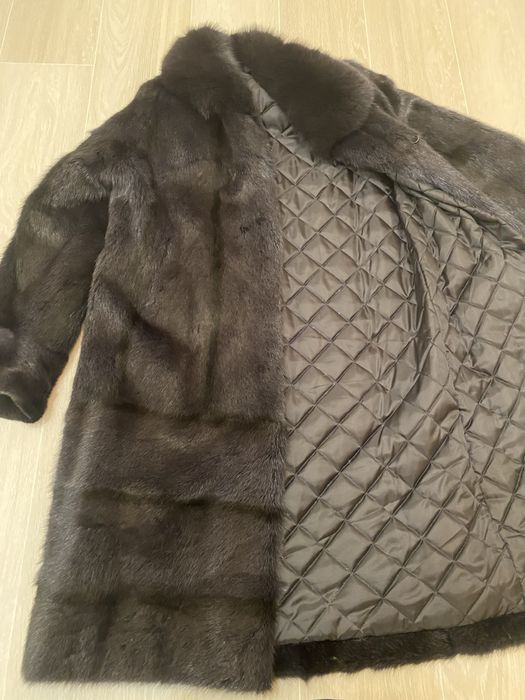 Продам шубу з хутра сурка,