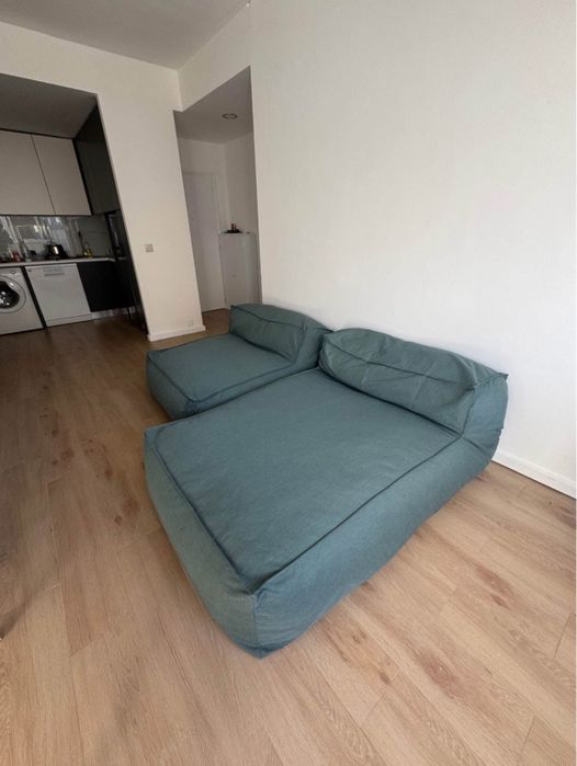 Sofa sklum + bancada ikea com rodas