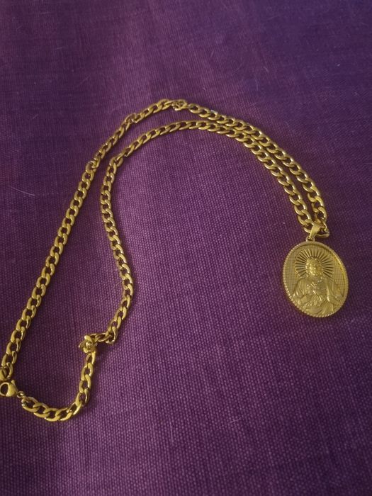 Gruby łańcuszek z medalikiem serca p.Jezusa