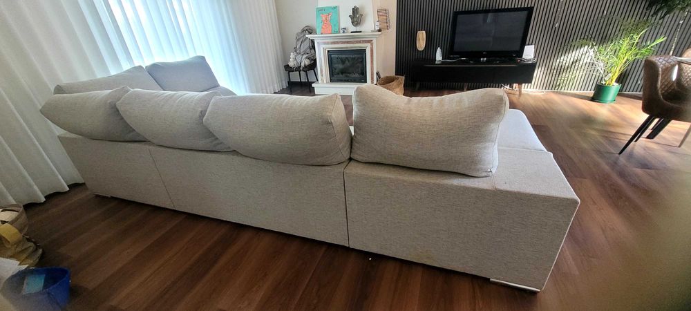 Sofá com chaise Long